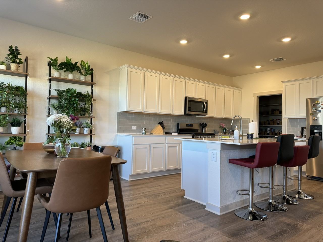 10921 Tildon Ave #NA - Photo 3 of 17