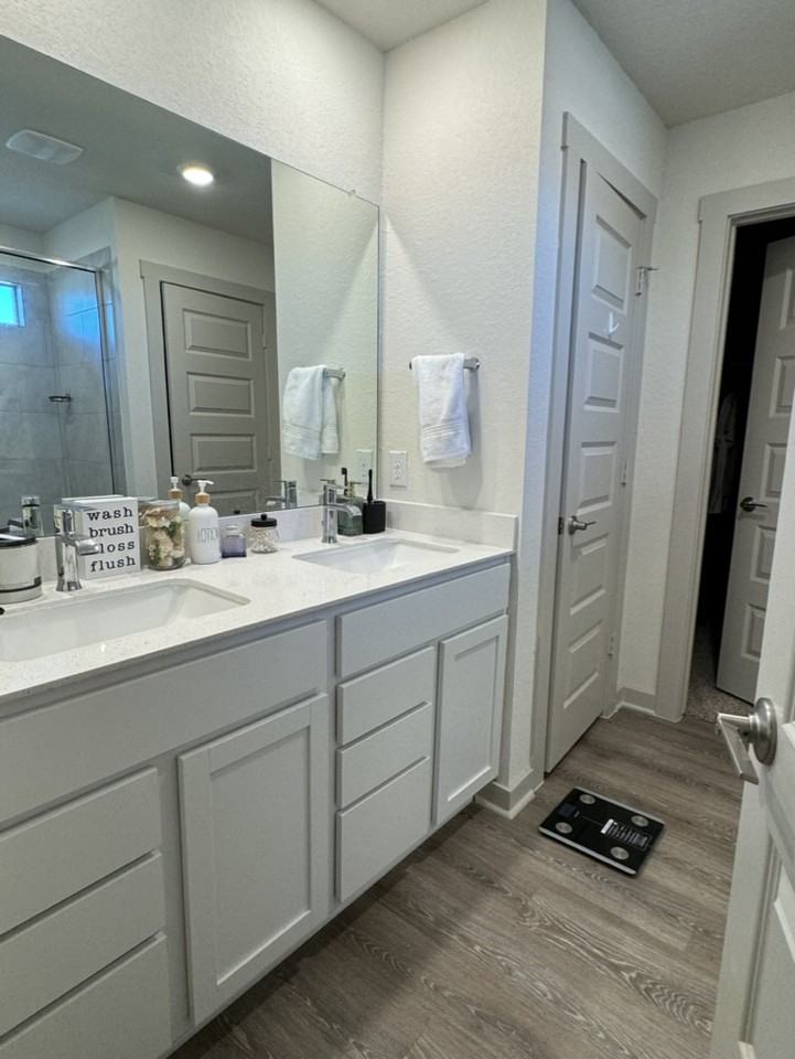 10921 Tildon Ave #NA - Photo 6 of 17