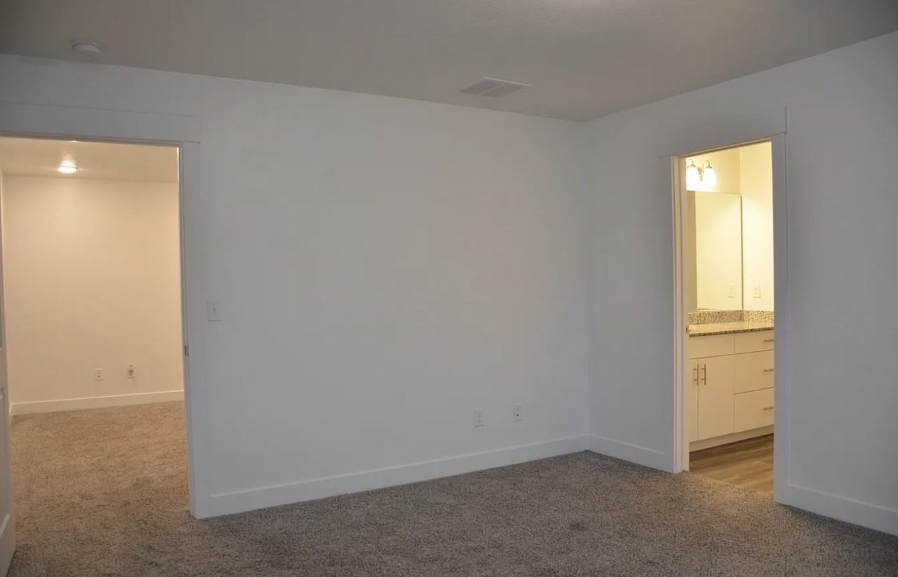 1842 S 1280 W - Photo 2 of 6