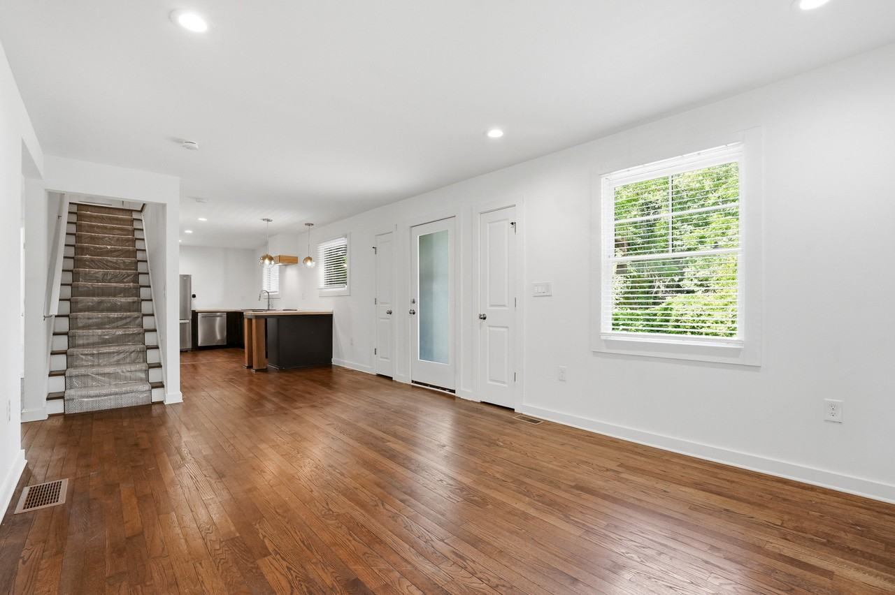 439 Oak Rd #NA - Photo 4 of 29