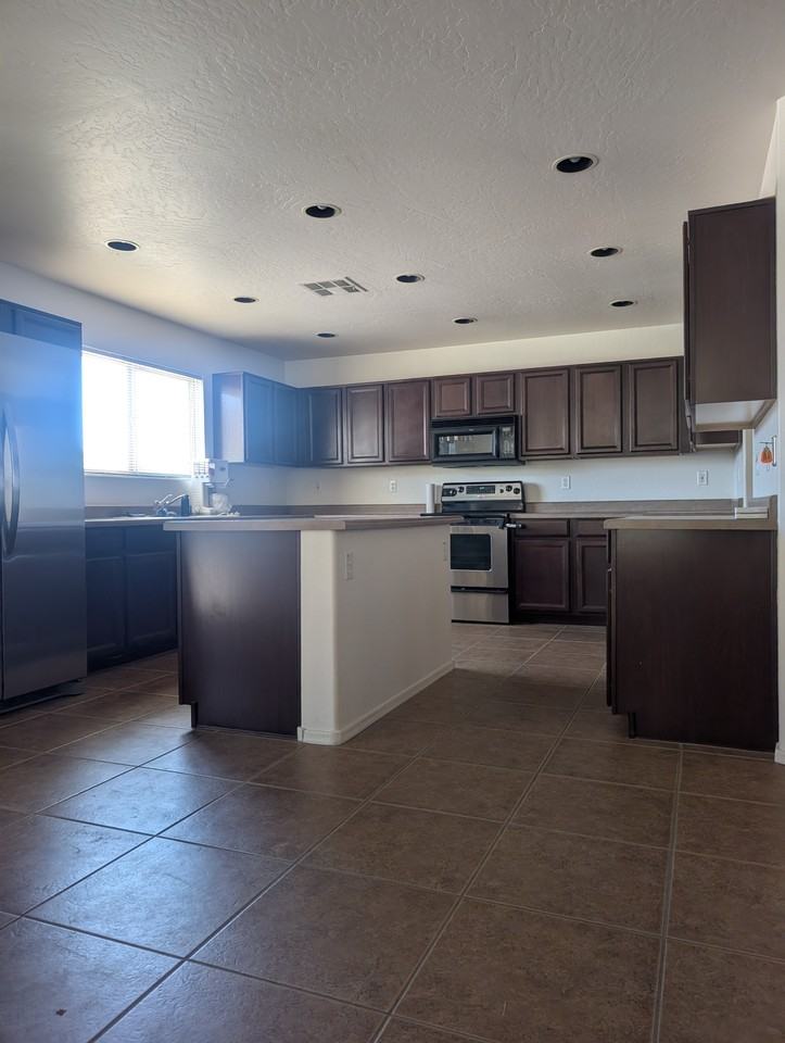 32890 N Cherry Creek Rd #NA - Photo 3 of 19