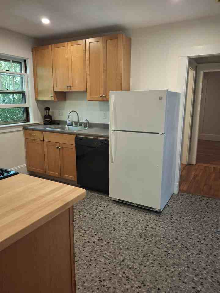 21 Boulevard Rd #21 - Photo 5 of 11