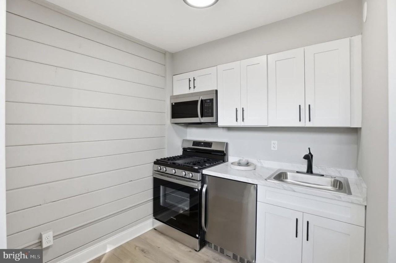 421 Saint Margarets Dr #NA - Photo 3 of 11