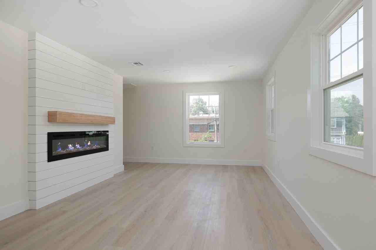 941 South Ave W #2 - Photo 2 of 15