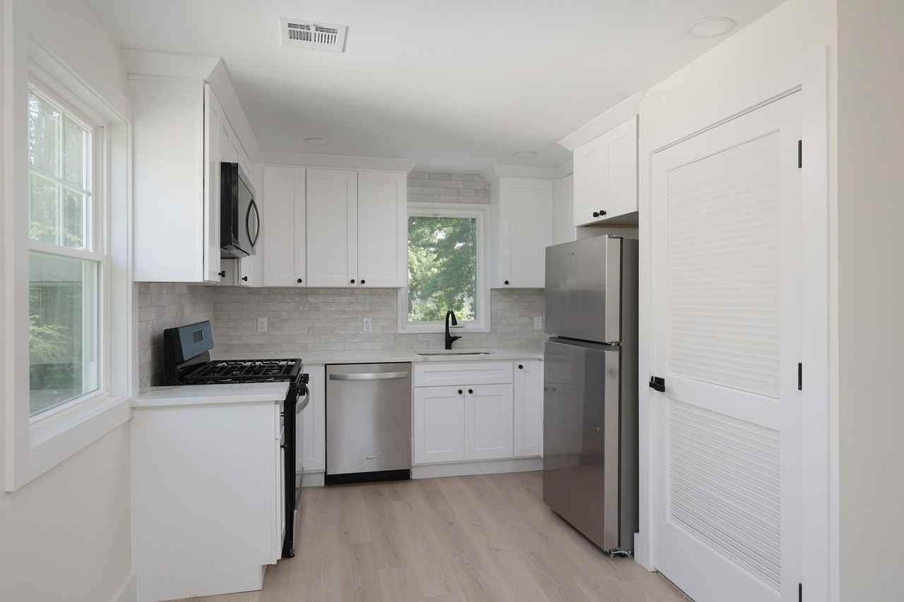 941 South Ave W #2 - Photo 3 of 15