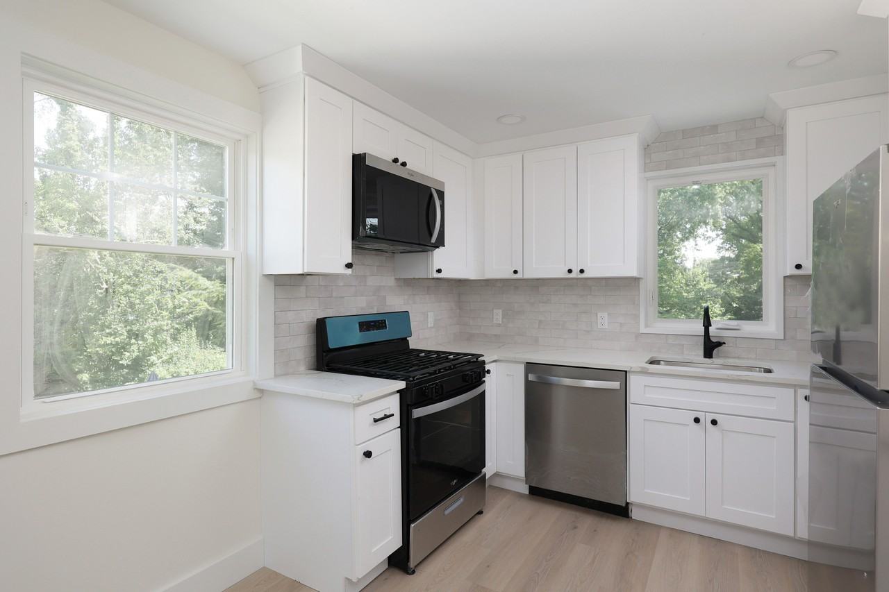 941 South Ave W #2 - Photo 4 of 15