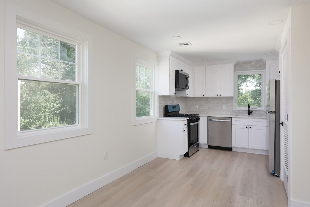 941 South Ave W #2 - Photo 5 of 15