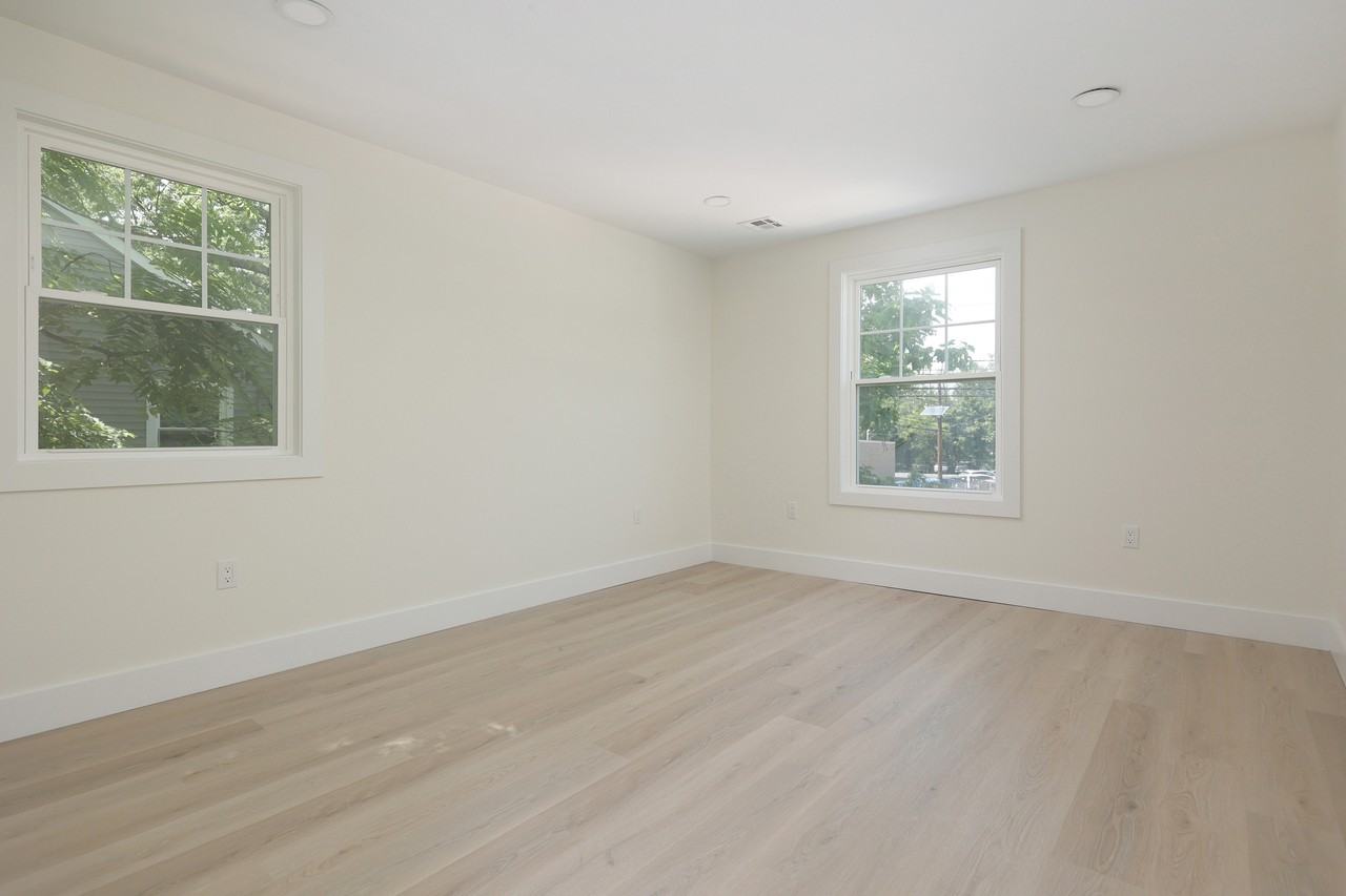 941 South Ave W #2 - Photo 7 of 15