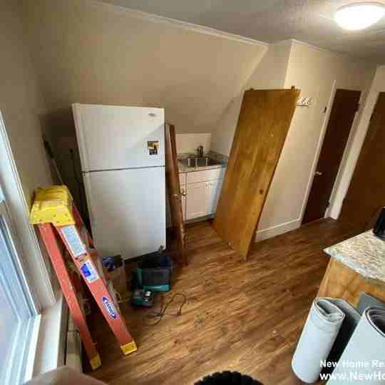 27 Howe St #5 - Photo 5 of 7