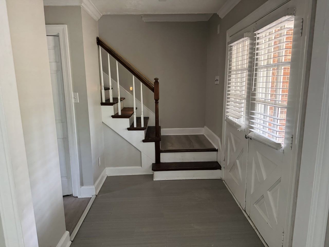 1203 Waverly Rd Nw #NA - Photo 3 of 19