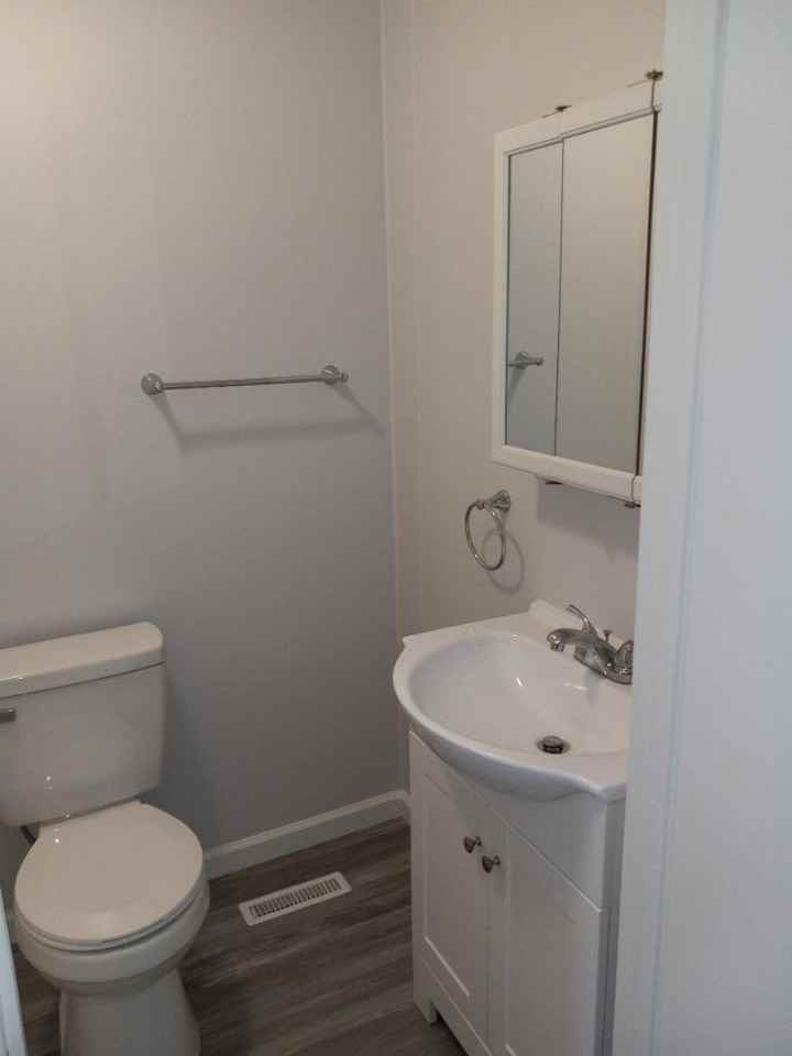 1124 Greenwich St #1stFL - Photo 5 of 9