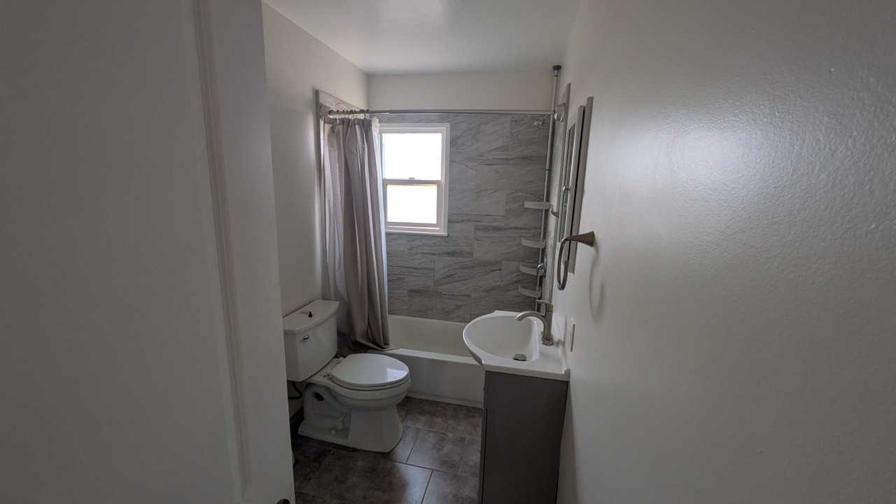 529 Myrtle St #B - Photo 4 of 6