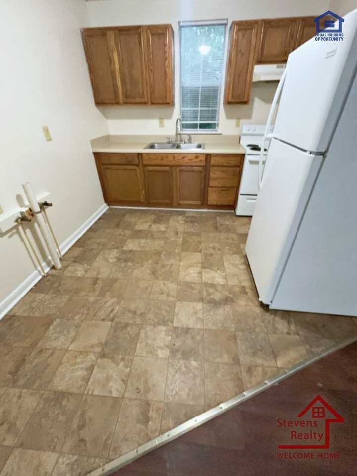 146 Dogwood Pointe Dr #2 - Photo 4 of 9