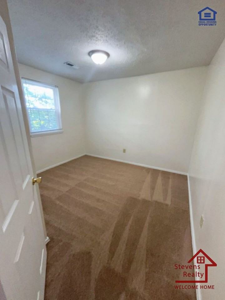 146 Dogwood Pointe Dr #2 - Photo 5 of 9