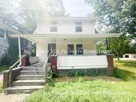 380 Noble Ave - Photo 1 of 1