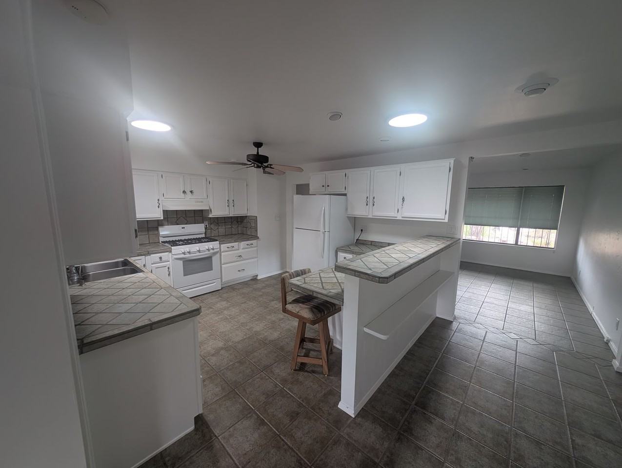 6231 E 15th St #1 - Photo 7 of 19