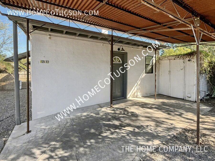 3435 E Elida St - Photo 4 of 32