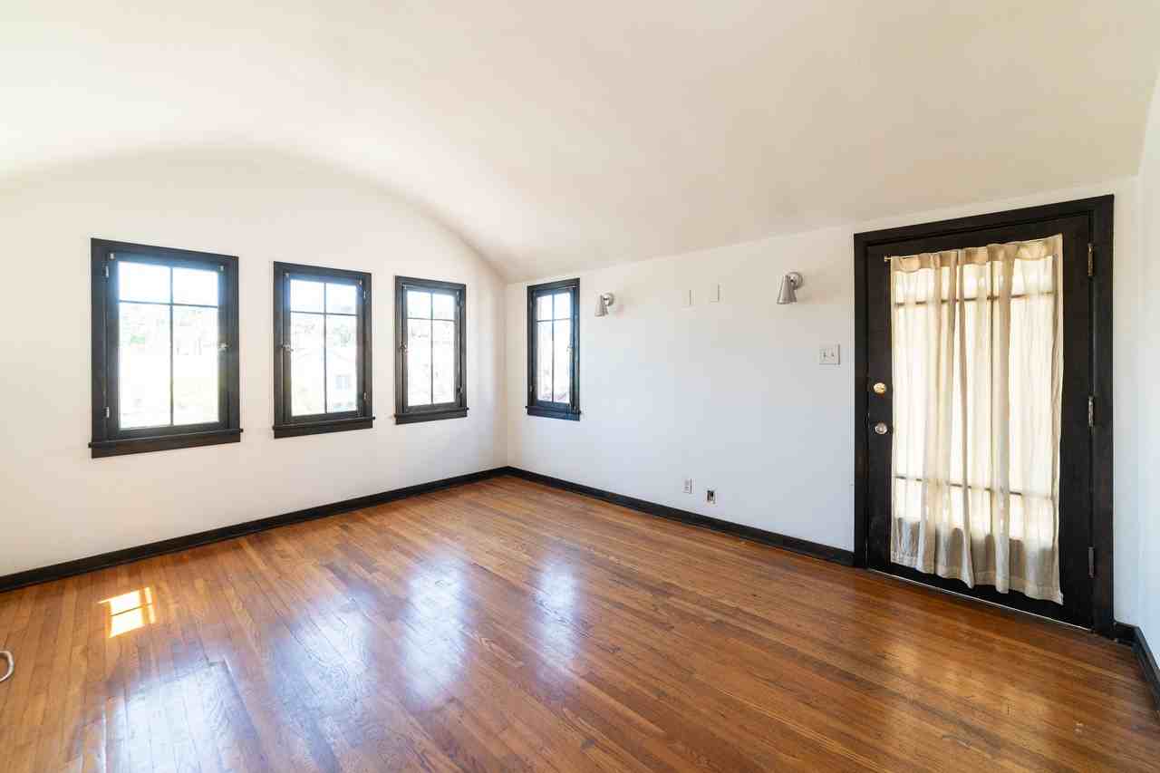 836 Silver Lake Blvd - Photo 2 of 22