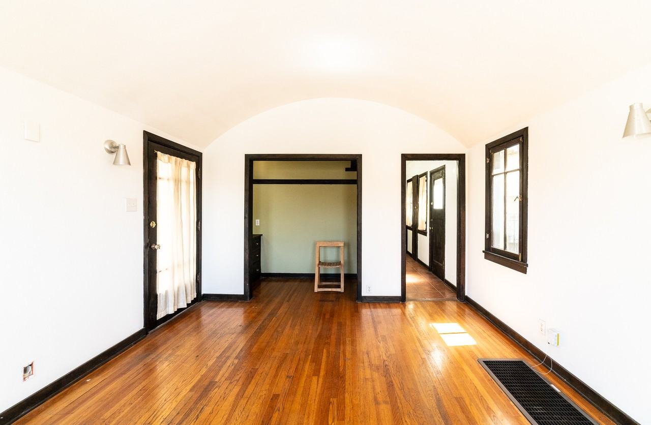 836 Silver Lake Blvd - Photo 5 of 22
