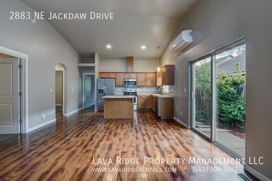 2883 Ne Jackdaw Dr - Photo 3 of 29