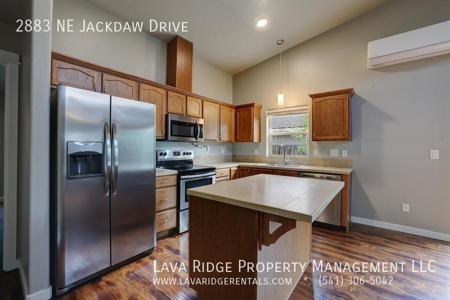 2883 Ne Jackdaw Dr - Photo 7 of 29