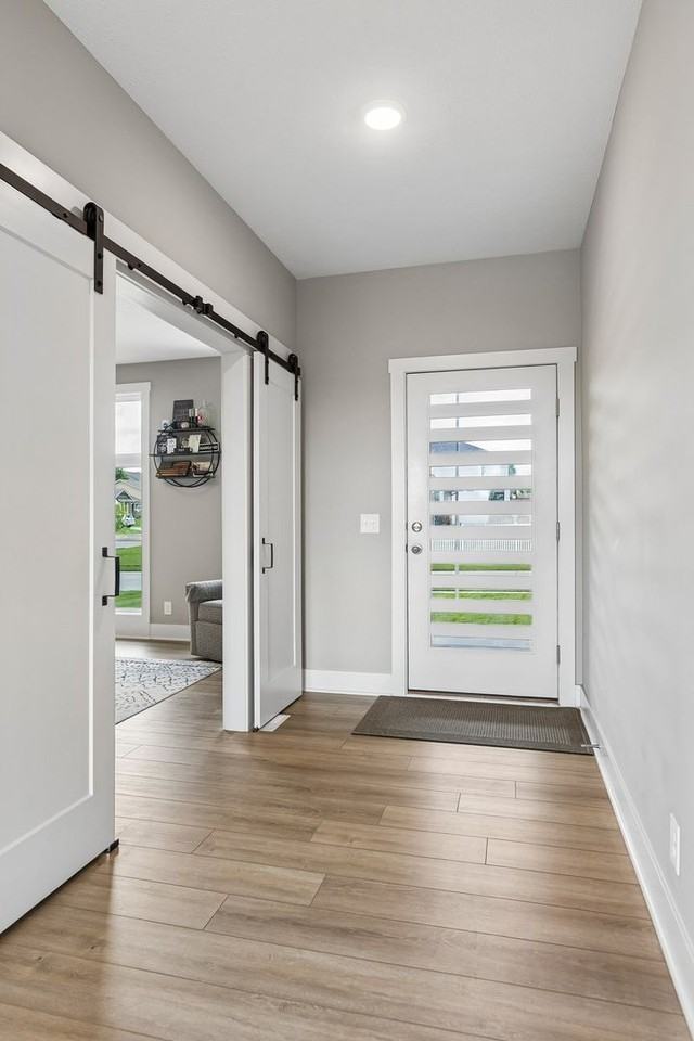 303 Otoe Dr - Photo 4 of 38