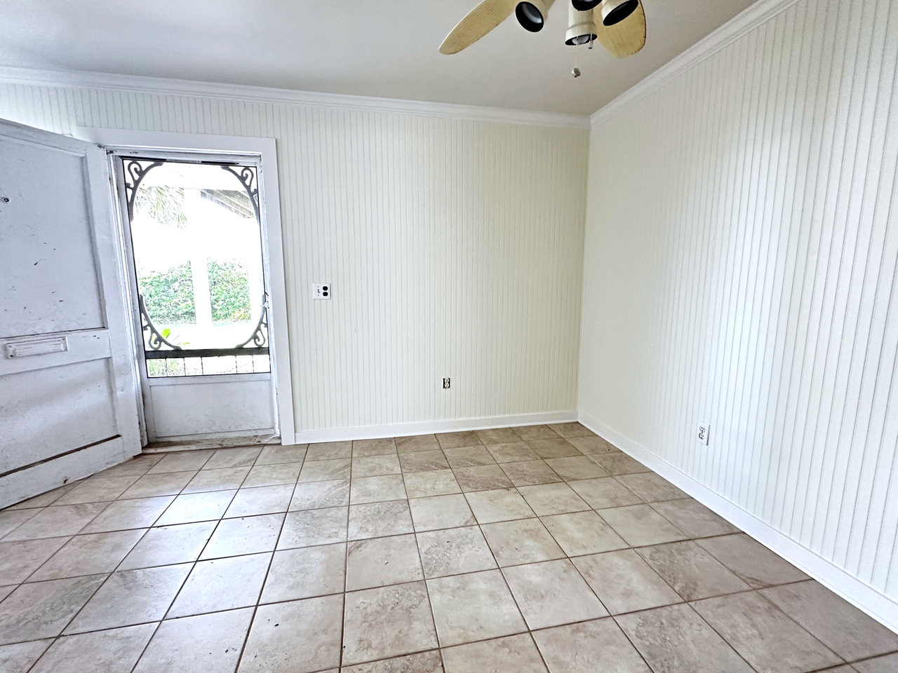 337 N Fletcher Ave - Photo 6 of 17