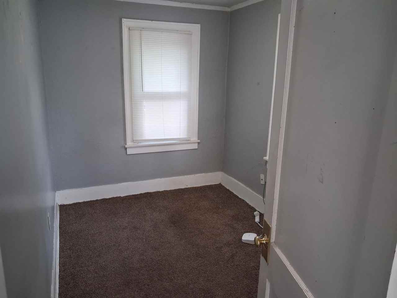 110 S Wilmoth Ave - Photo 5 of 19