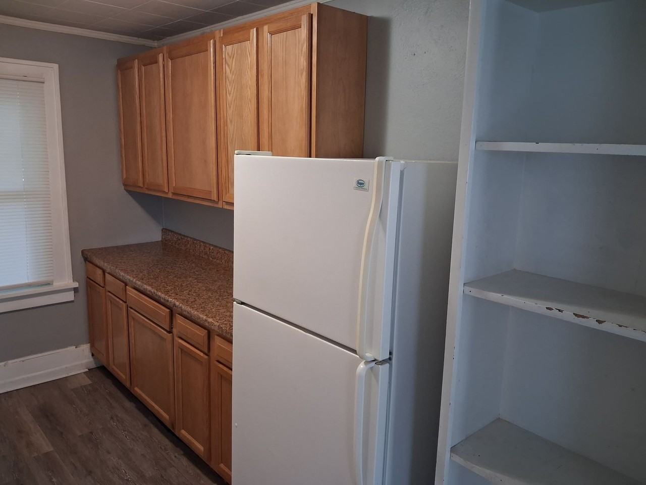 110 S Wilmoth Ave - Photo 6 of 19