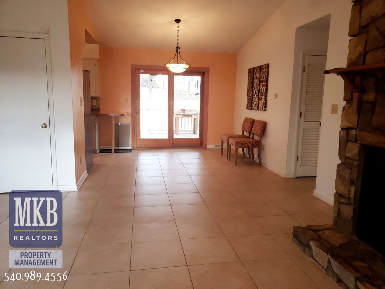 3123 Glenmont Dr - Photo 6 of 44