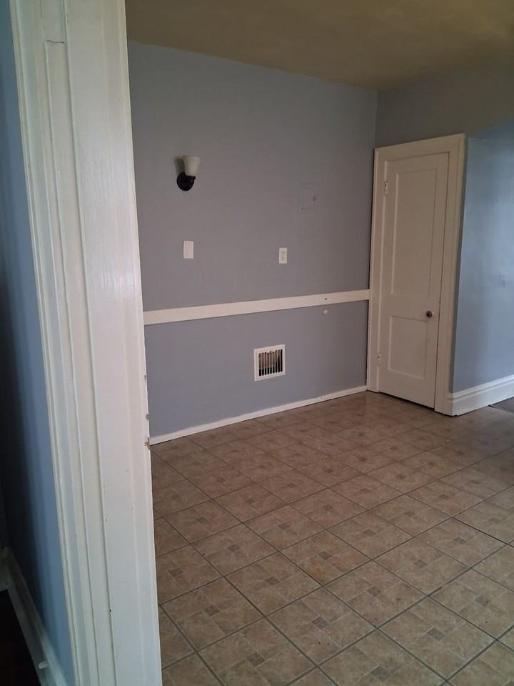 5028 Mardel Ave 2nd Fl - Photo 6 of 19