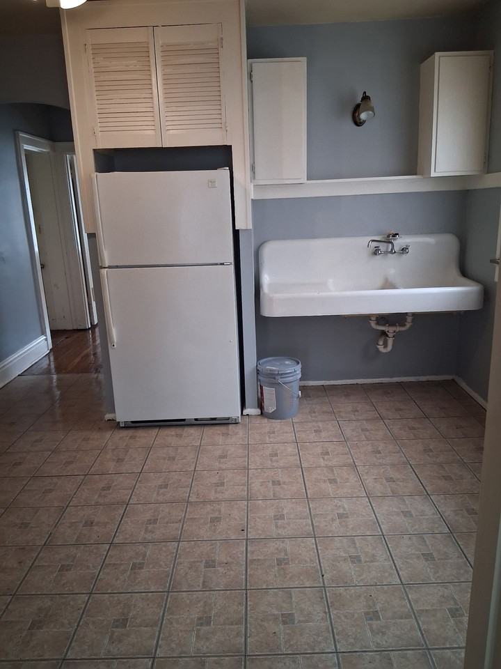 5028 Mardel Ave 2nd Fl - Photo 7 of 19