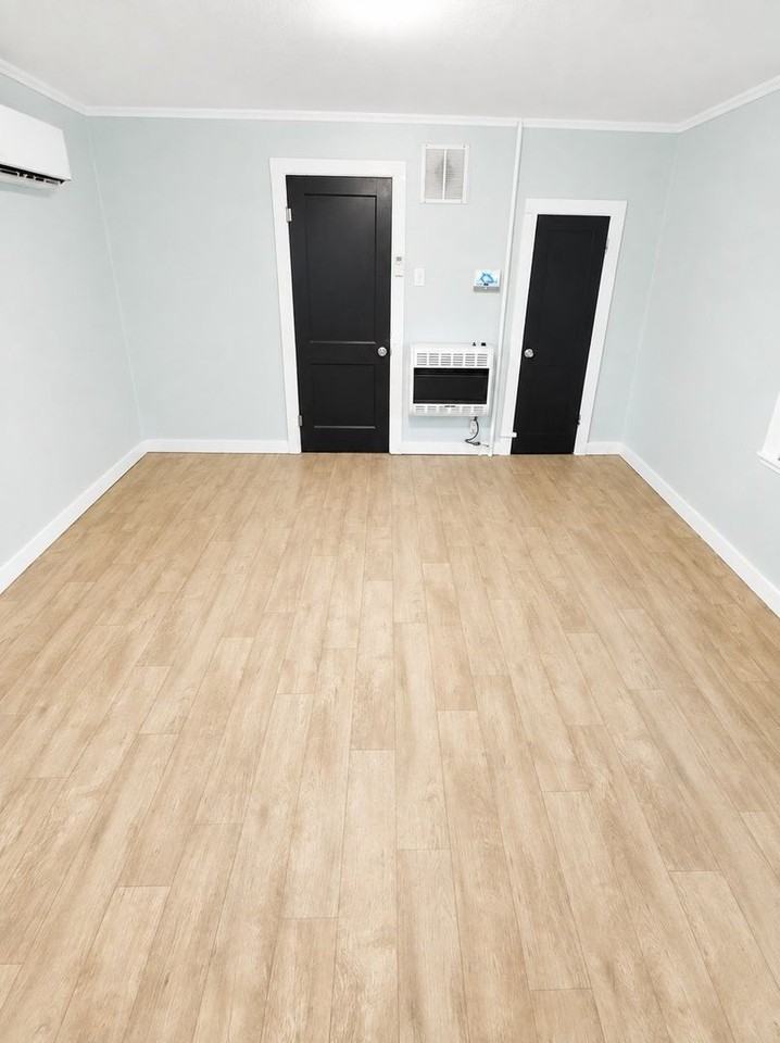 1031 N Harris St - Photo 5 of 13
