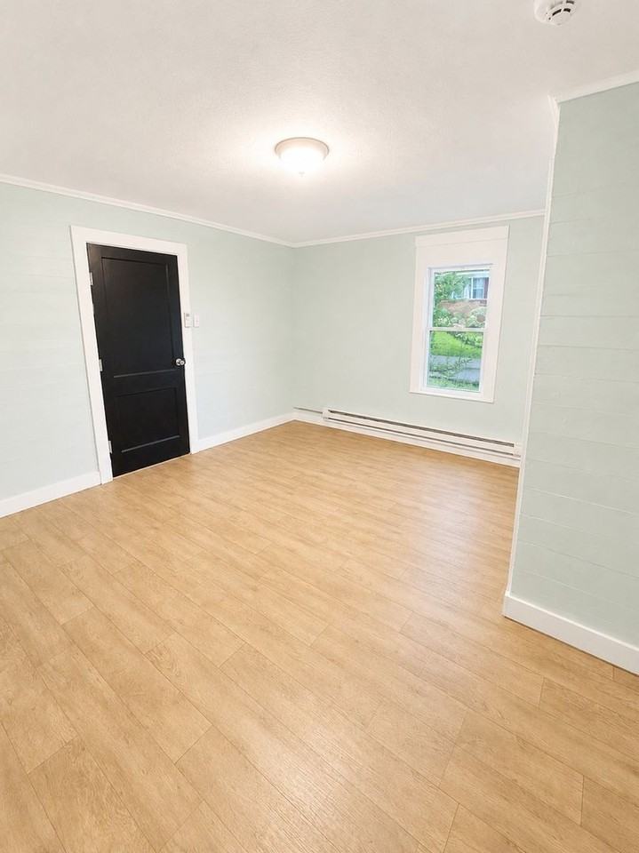 1031 N Harris St - Photo 6 of 13