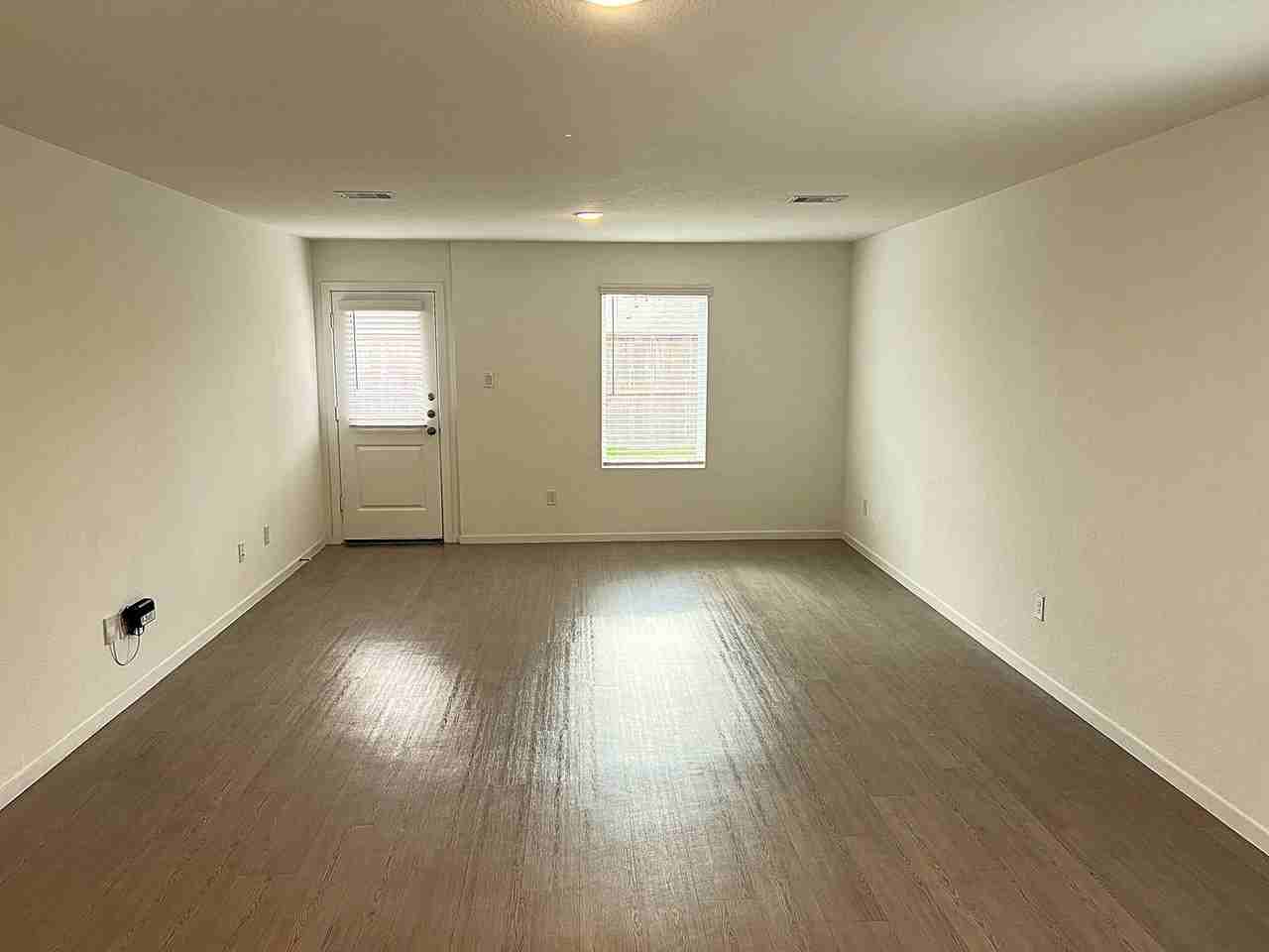 18210 Via Aurelia Dr - Photo 6 of 36