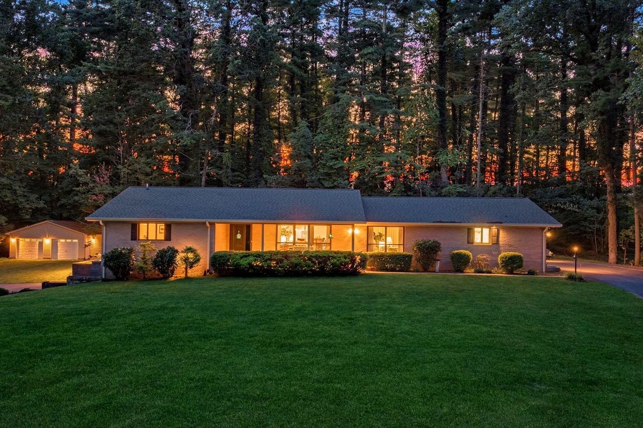 102 Arbor Ln