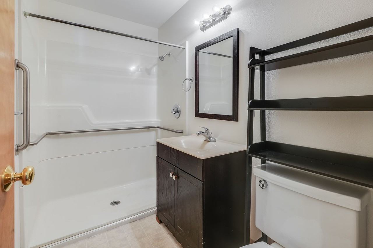 9148 Se Ankeny St - Photo 6 of 12