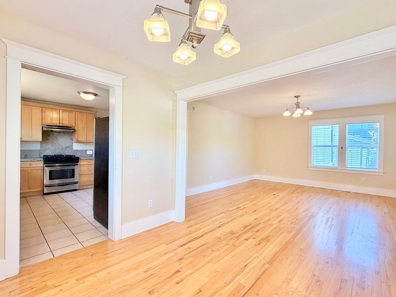 5319 Ne 16th Ave - Photo 6 of 35