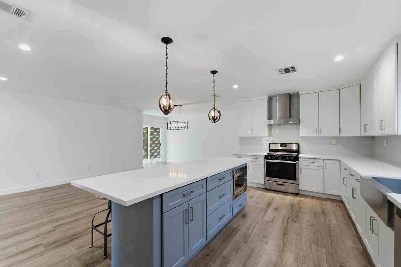2122 S Highland Ave - Photo 6 of 31
