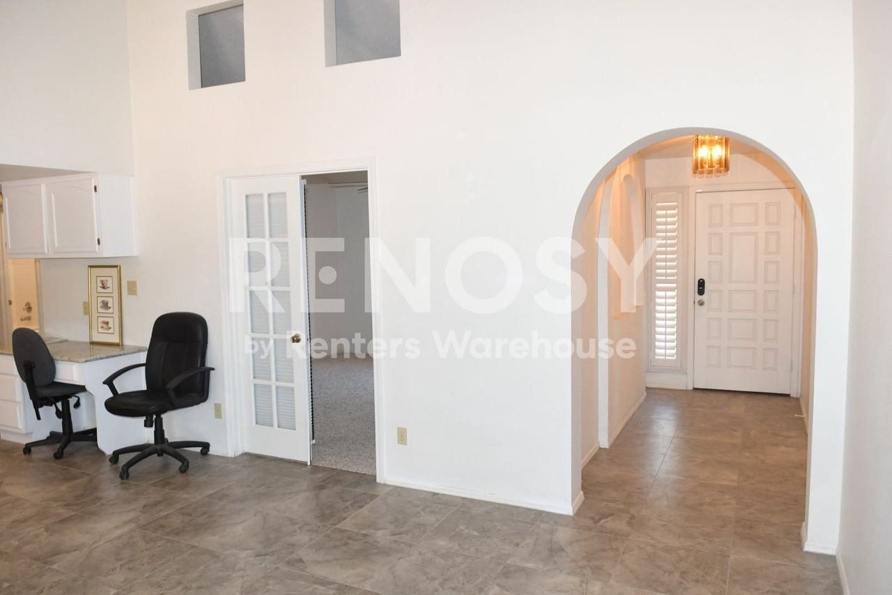 14250 N Fountain Hills Blvd - Photo 3 of 20