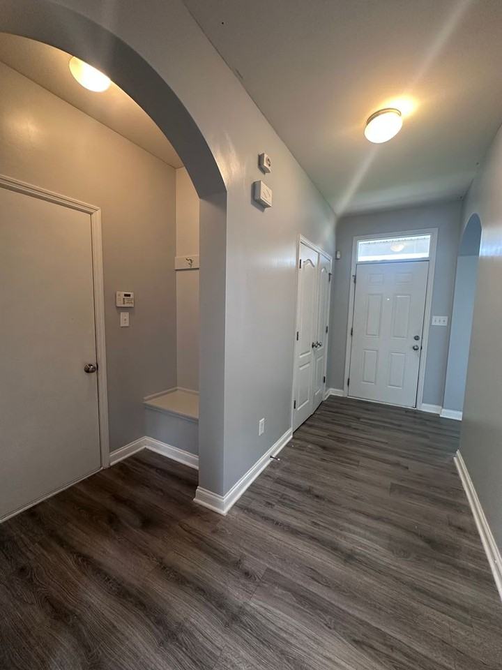 5519 Bannon Crossings Dr - Photo 6 of 39