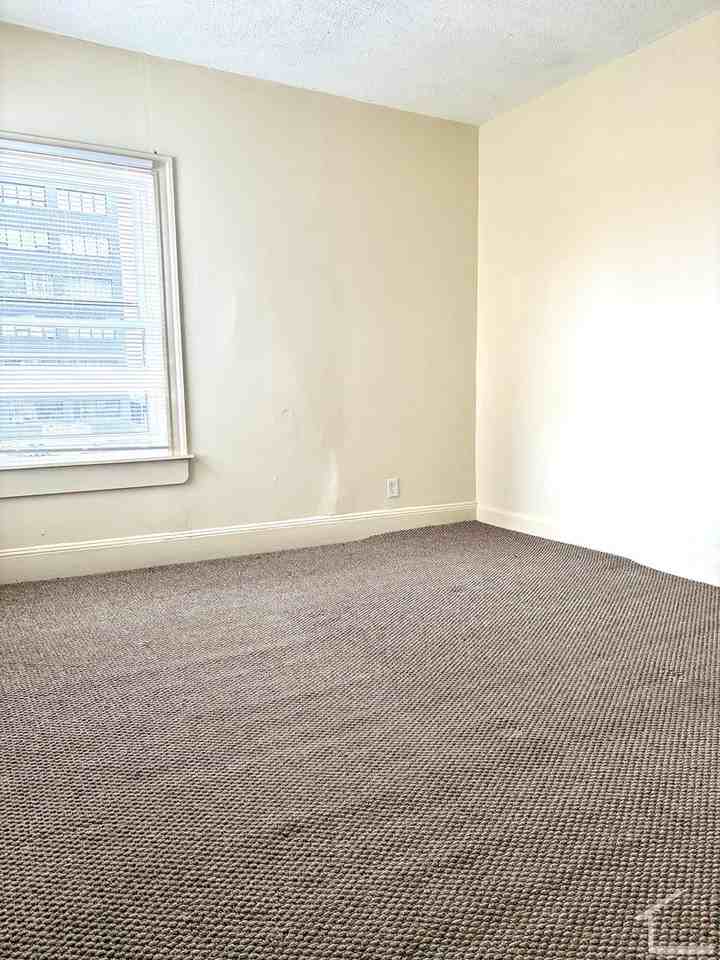10 Blaine St - Photo 3 of 6