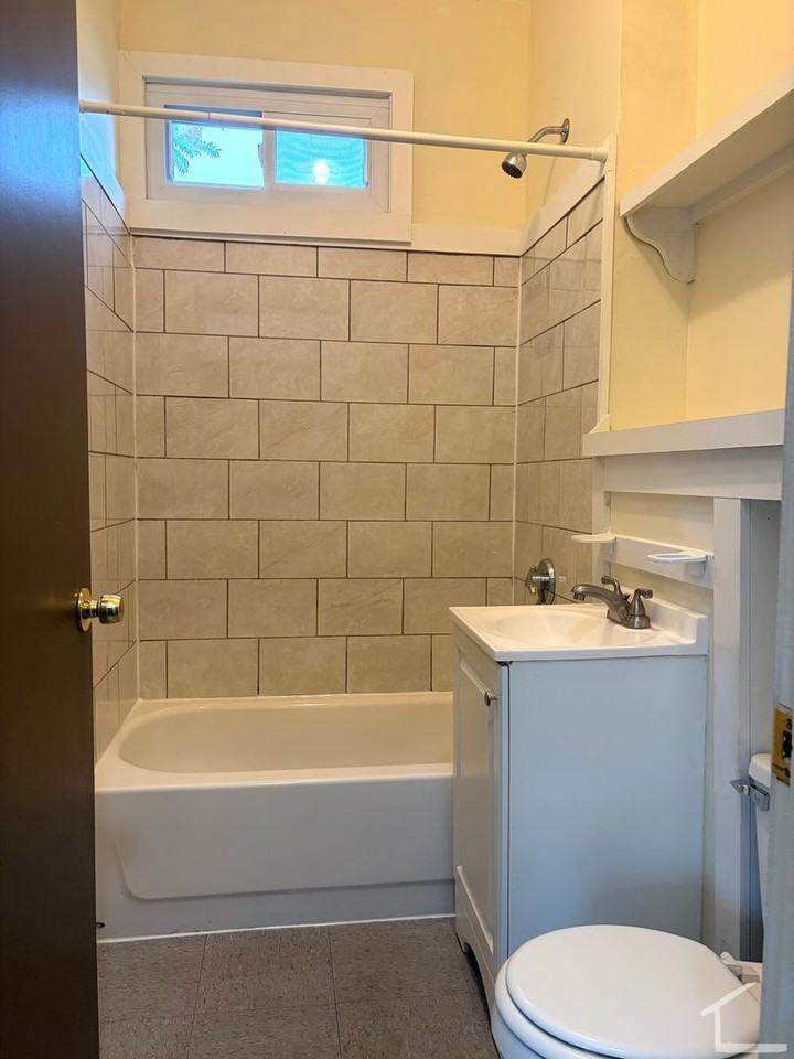 10 Blaine St - Photo 6 of 6