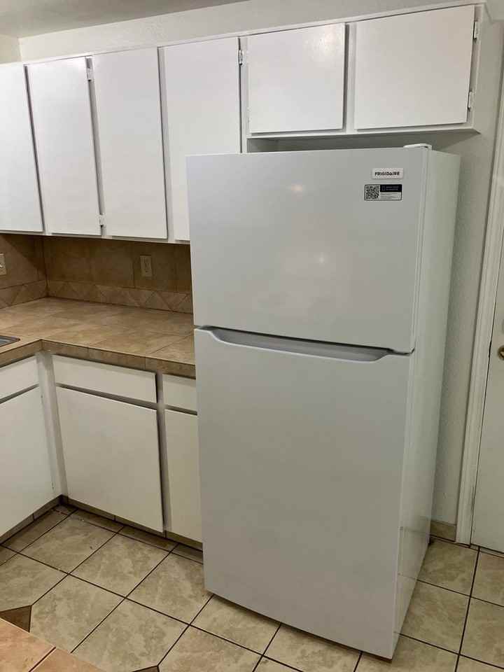 2429 Ne Saratoga St - Photo 5 of 36
