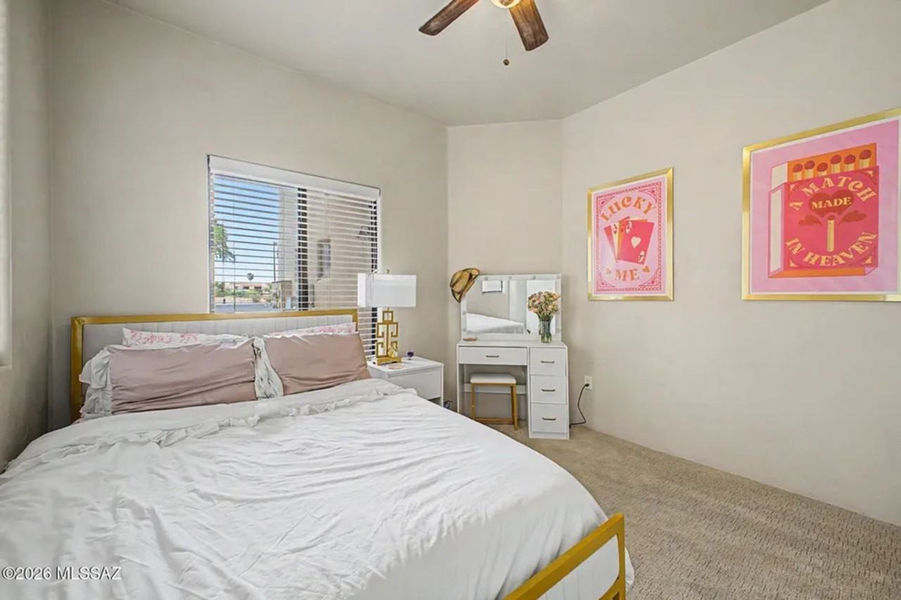 4112 N Thurston Ln - Photo 4 of 29