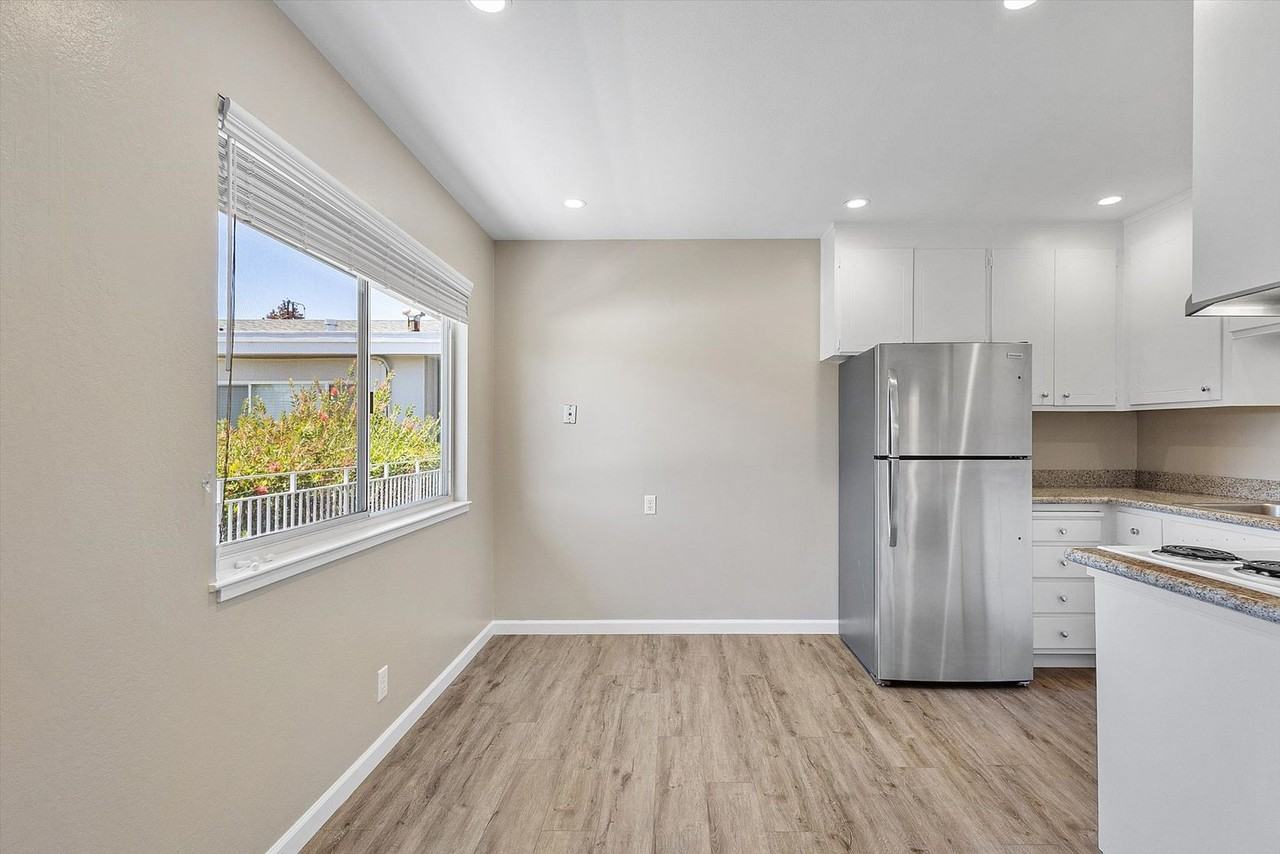 1212 Regent St #J - Photo 6 of 15