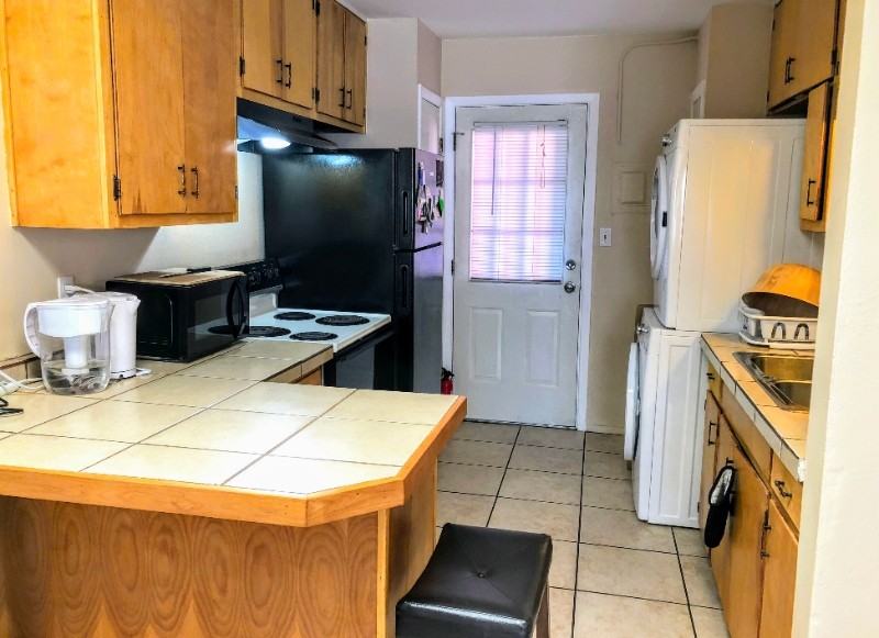 811 Calle Saragosa #3 - Photo 2 of 12