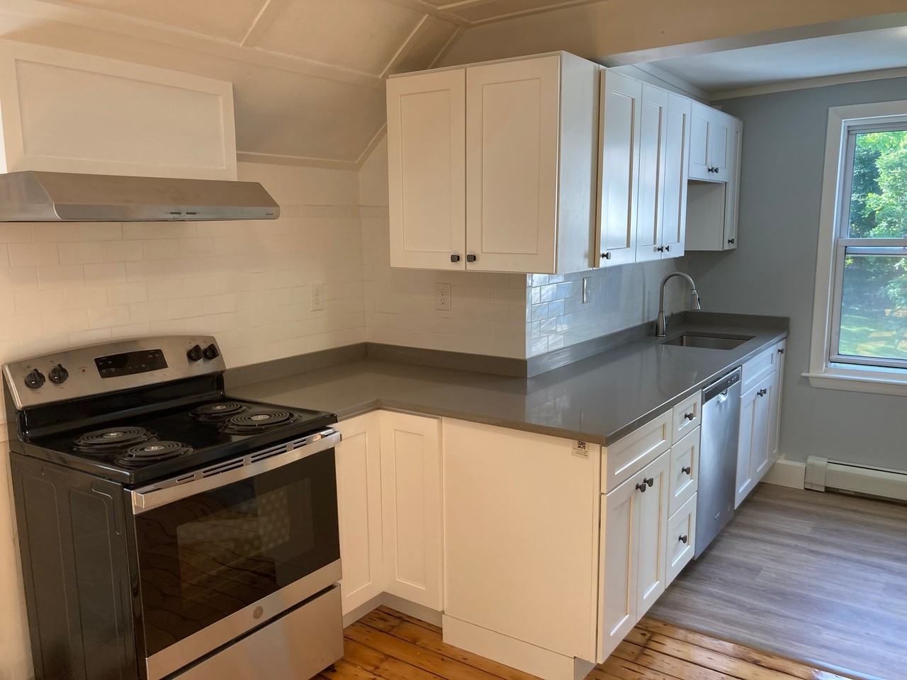 36 Tucker Ave #B - Photo 4 of 15