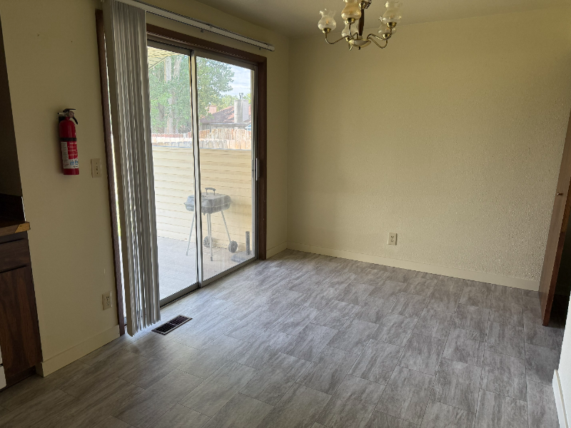 679 Brookside Ct - Photo 6 of 15