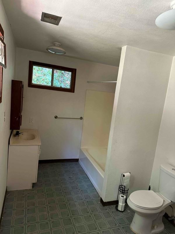 9797 Hwycottage - Photo 2 of 12